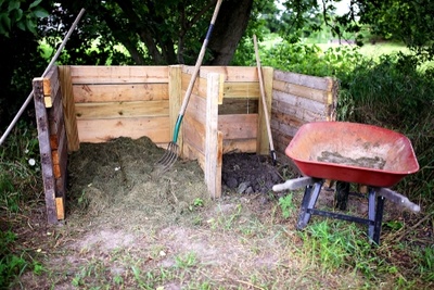 How to build a compost bin